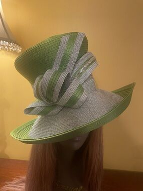 Rosebud’s Elegant Green and Silver Women's Dress Hat